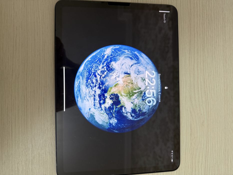Продам iPad Air M1 64 Gb