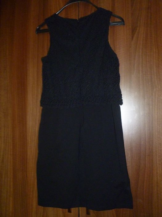 -80% CORTEFIEL маркова рокля пеплум с дантела С