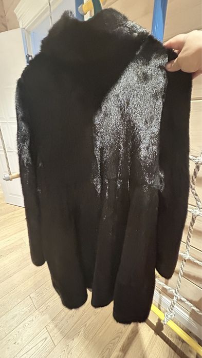 Продам норковую шубу