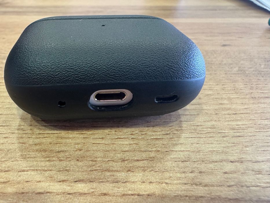 Apple AirPods Pro 2, кейс + дясна слушалка (Type C)