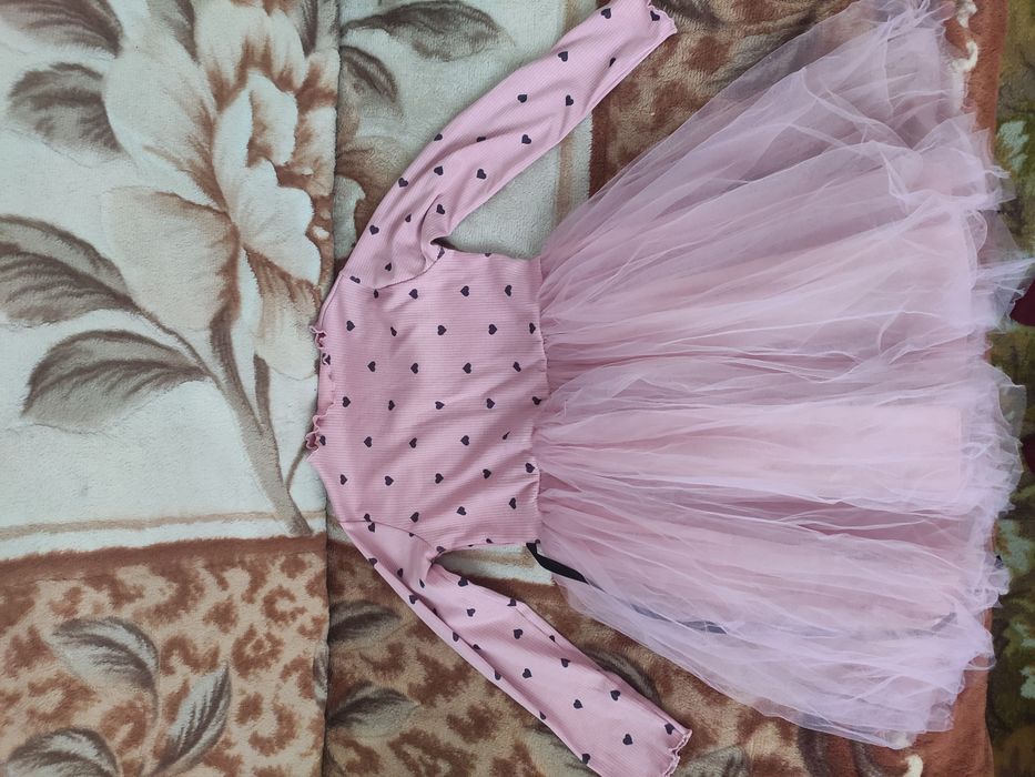 Платье на девочку