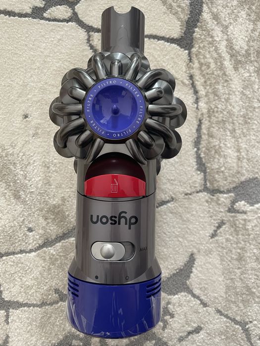 Aspirator Dyson V7