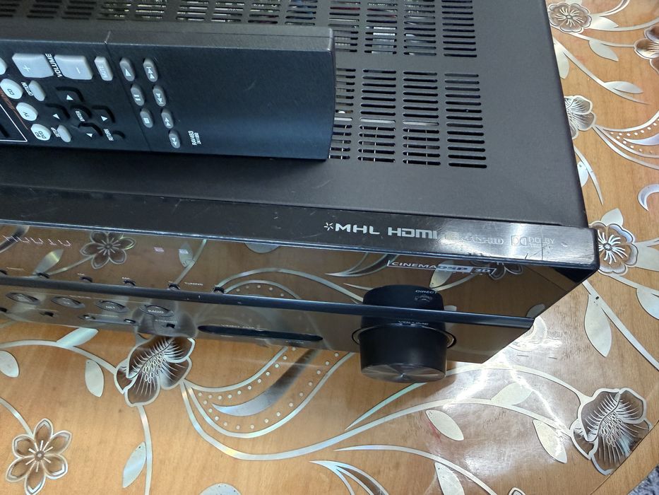 Yamaha RX-V475 resiver