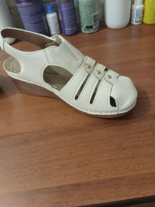 Продам женские боссоножки.