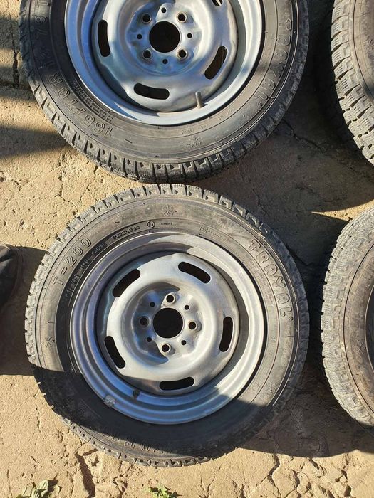 Гуми 165/70R13 и джанти за Лада 13 цола