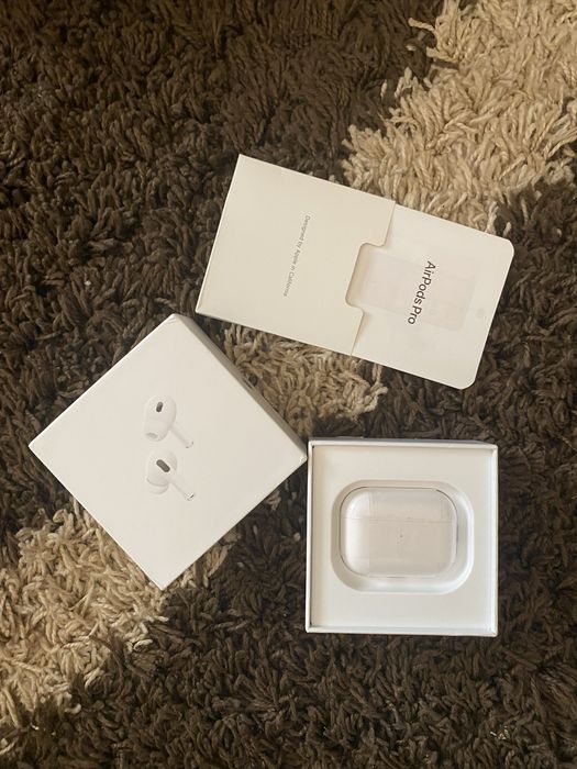 Casti Apple AirPods Pro (2nd Generation) - NOI / SIGILATE