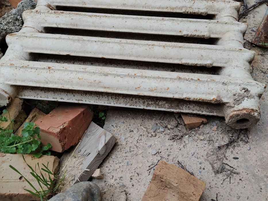 Продается батарея срочно!