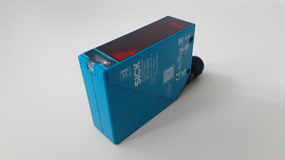 Senzor de proximitate cu infrarosu fotoelectric SICK WT24-2B210