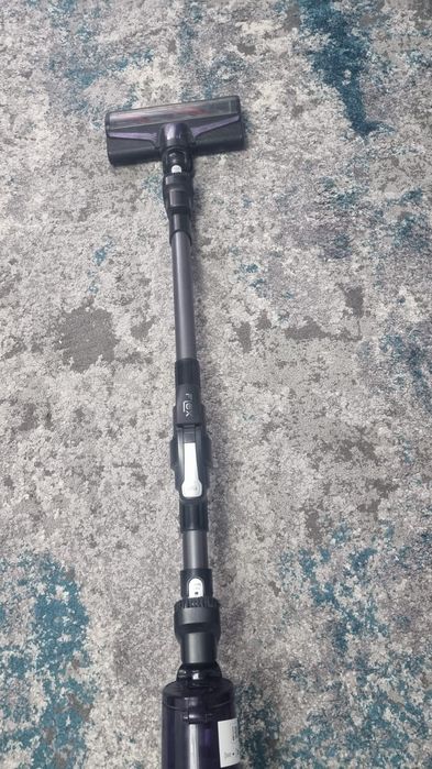 Vând aspirator vertical Rowenta