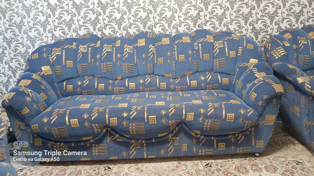 Диван и два кресла