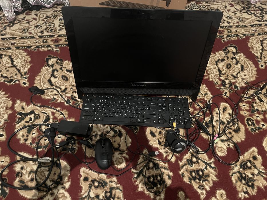 Компьютер настольный-Lenovo