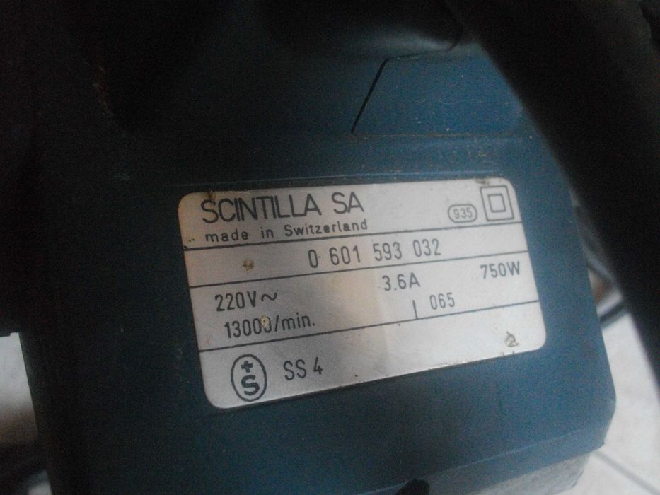 Синя Профи/Зелена Серия  BOSCH Ел.Ренде Хобел Швейцария/Герм 900W-450W