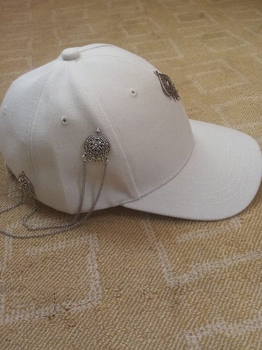 Бәрі жаңа киілмеген сатылады