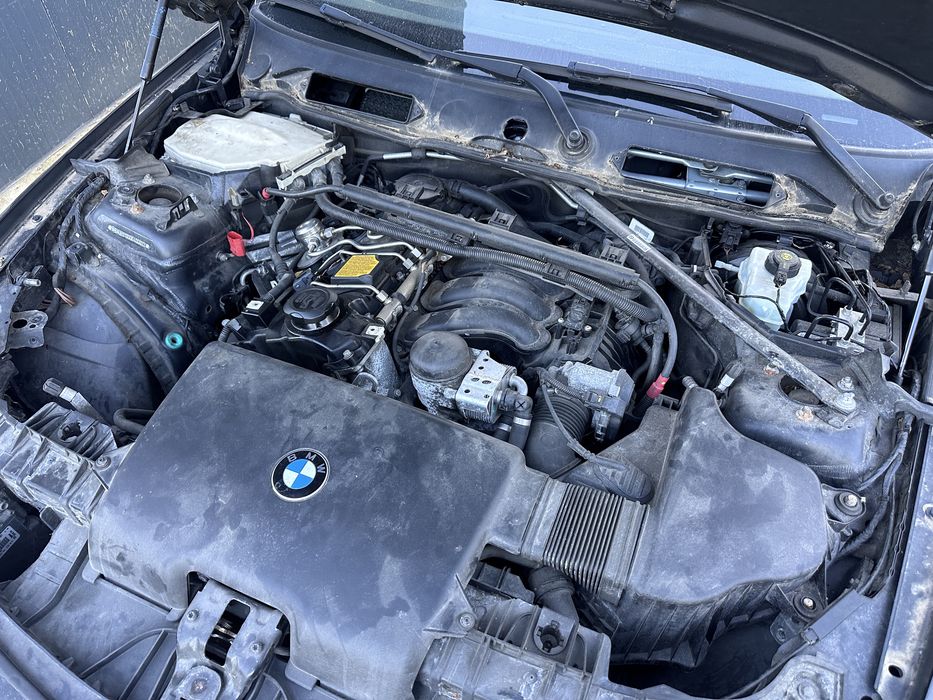 Dezmembrez BMW Seria 1 E87