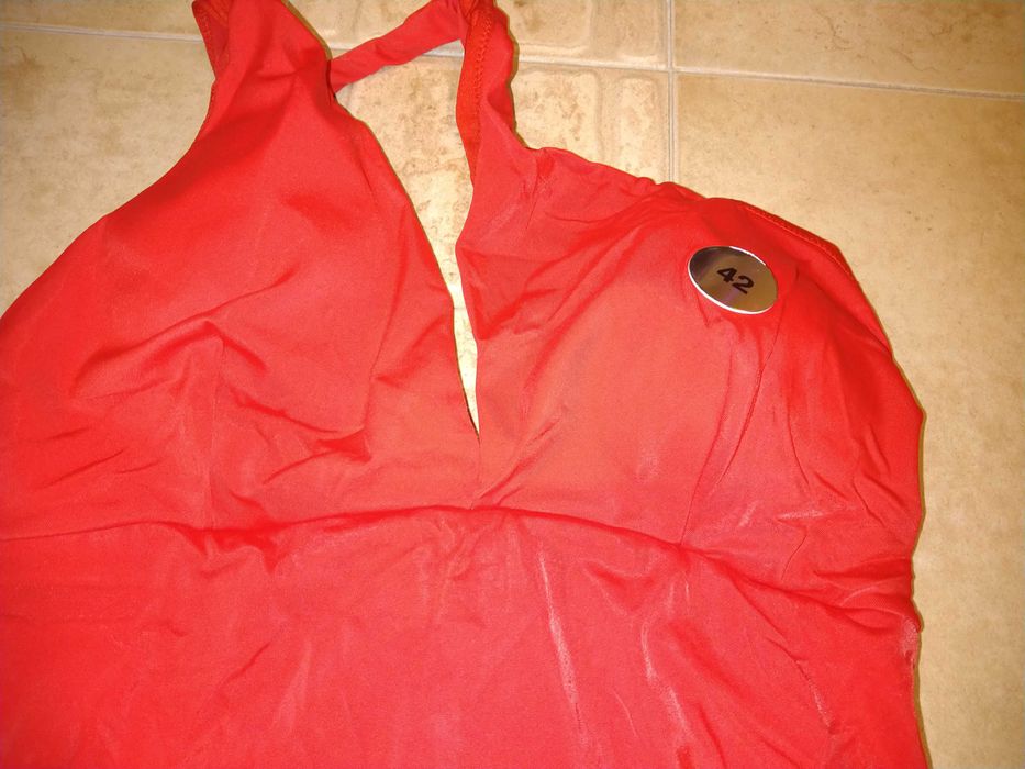 Нов бански LC Waikiki