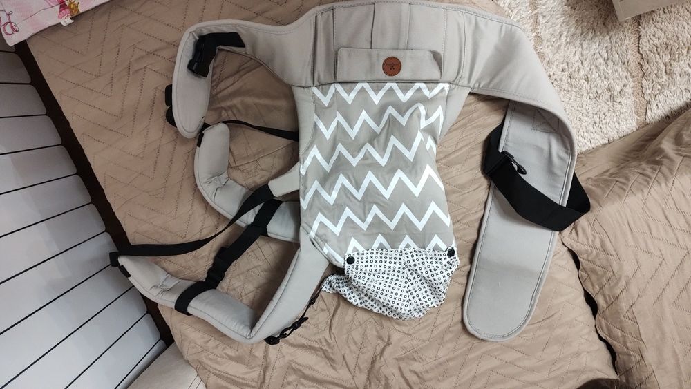 Кенгуру за бебе до 15 кг.