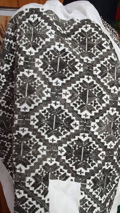 REDUCERE LUNA MAI 25%! Costum popular (ie/camasa, catrinte/fote/sorturi)