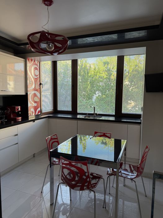 Дава се под наем Тристаен апартамент в Плевен, Идеален център - 100 кв.м за 800 € - Снимка #4