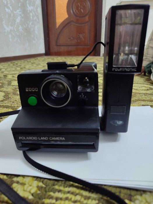 Polaroid Land Camera 1000 (винтажная моментальная камера) с вспышкой