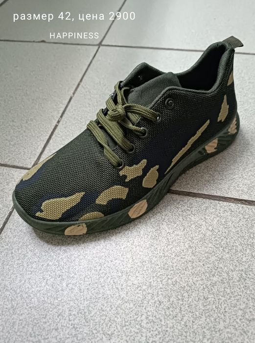 Продам кроссовки