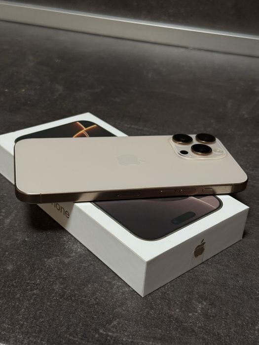 Apple iPhone 16 Pro , Desert , Като Нов, 1г. ГАРАНЦИЯ!