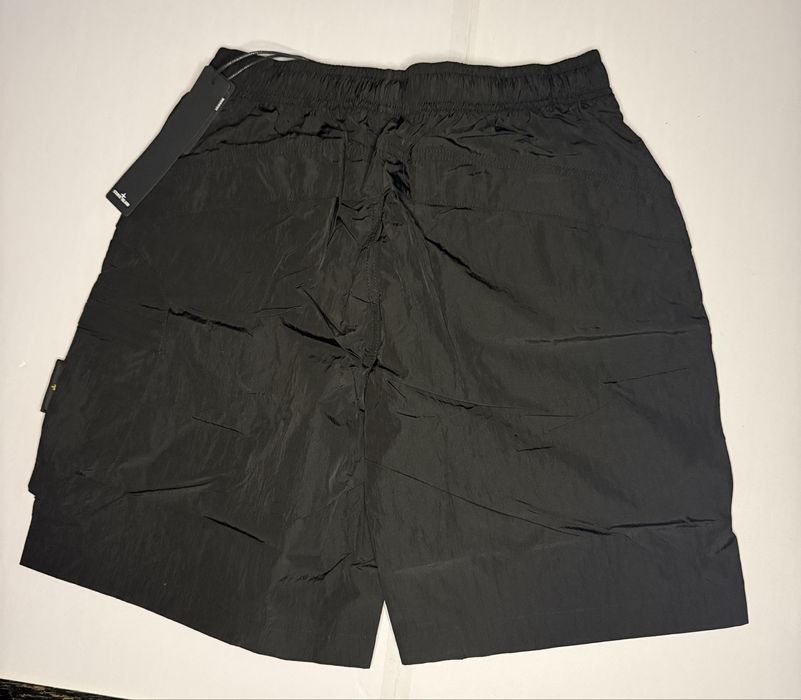 Къси шушлякови панталони Stone Island