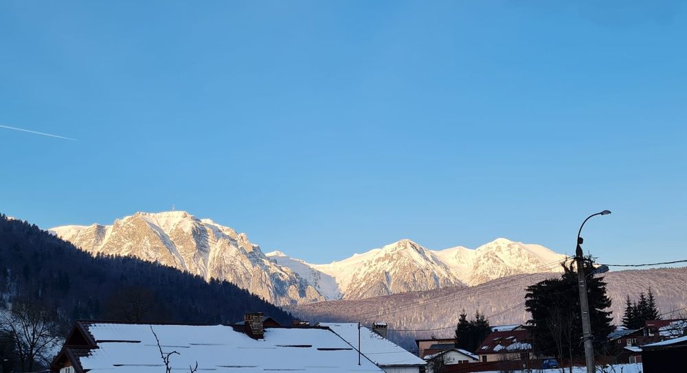 Casa cu etaj si demisol