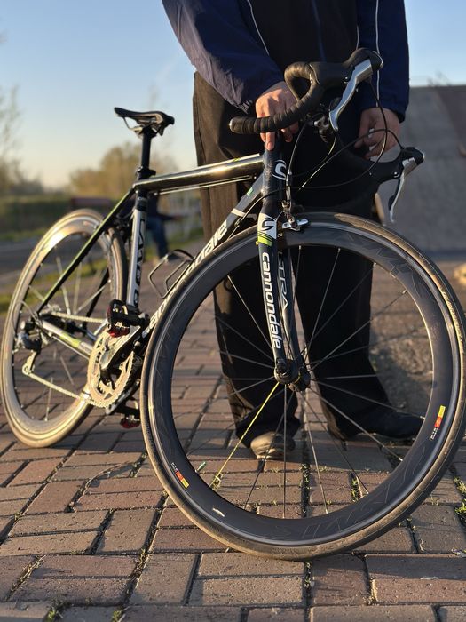 Шоссейный велосипед Cannondale
