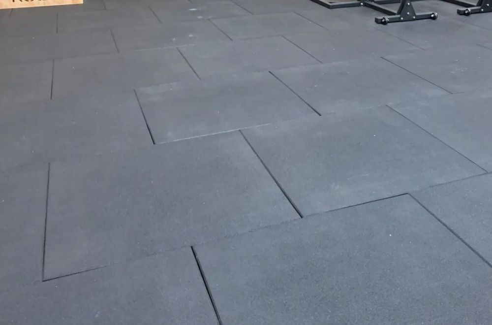 Висок клас каучукова/гумена фитнес настилка 100x100×2см тъмно сив цвят