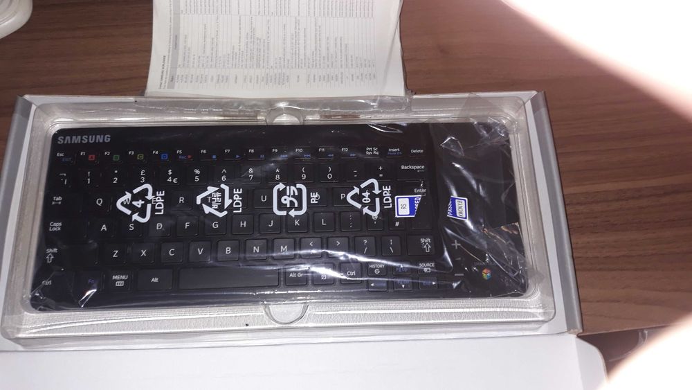 Tastatura Samsung Smart Wireless ( nou )