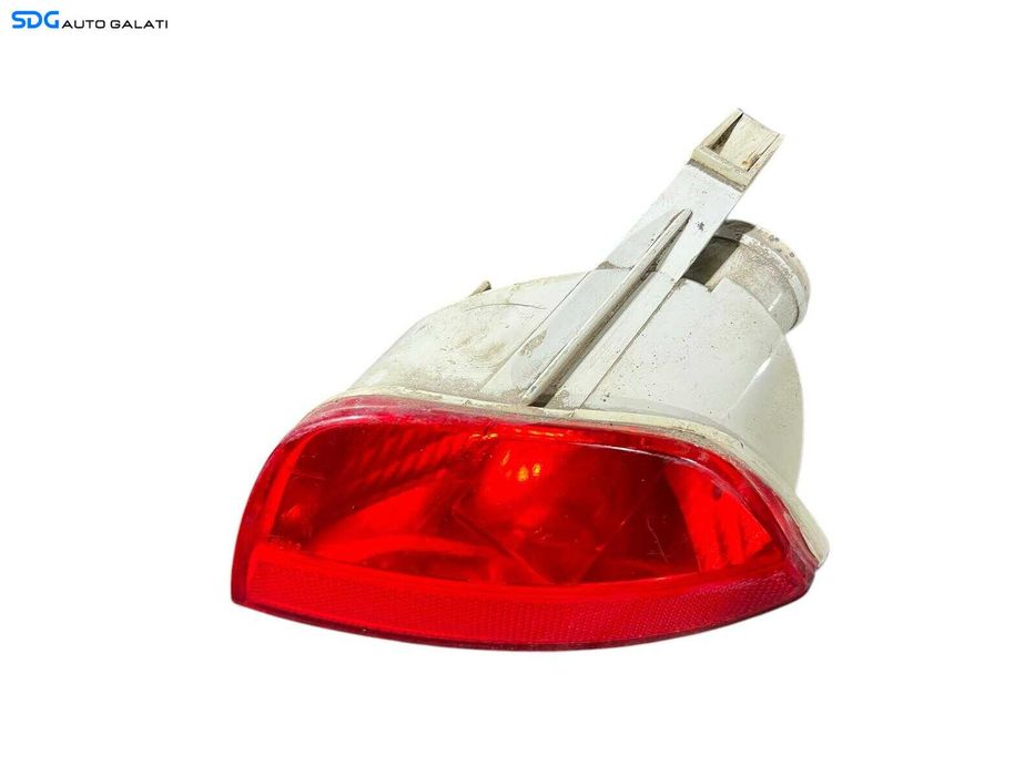 Stop Lampa Tripla Ceata Stanga Spoiler Bara Spate Ford Focus 1 Hatchback 1998 - 2004 Cod 1M51-15K273-A 1M51-15501-A [LR0502]
