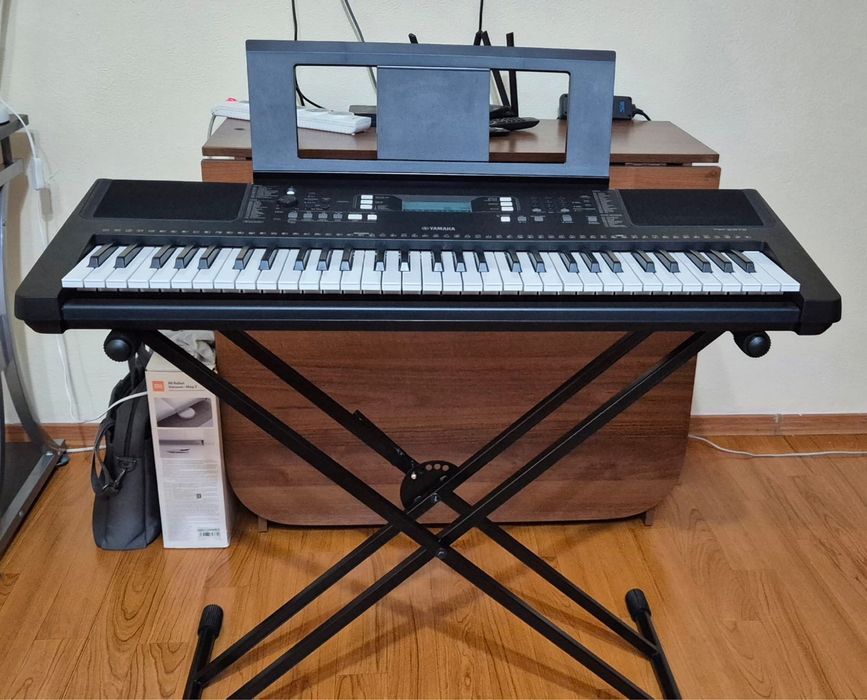 Синтезатор Yamaha PSR-E373