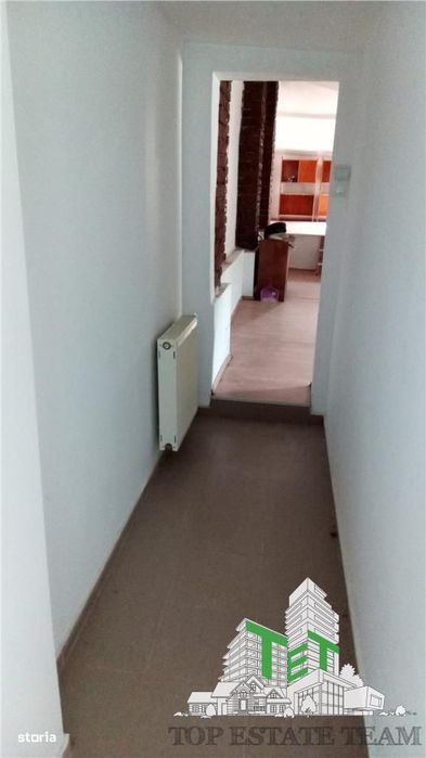 Casa 6 camere de inchiriat , activitate comerciala sau office , parcar