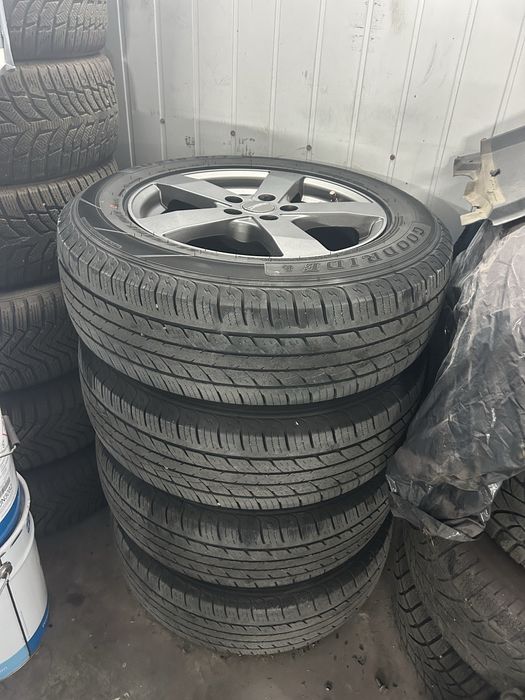 Jante 17 cu cauciucuri  allseason M+S pentru mazda