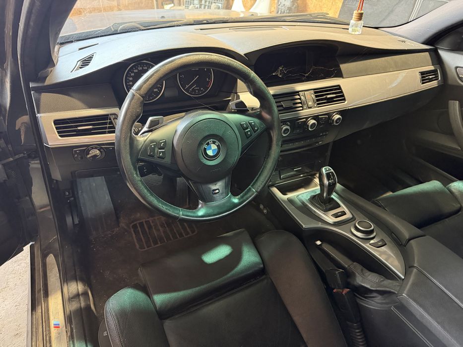 Dezmembrez / piese e60 530d LCI 231 235 cai // m pachet original / stopuri fl /cutie sport 2tb / jante spyder / volan padele / faruri bixenon adaptive