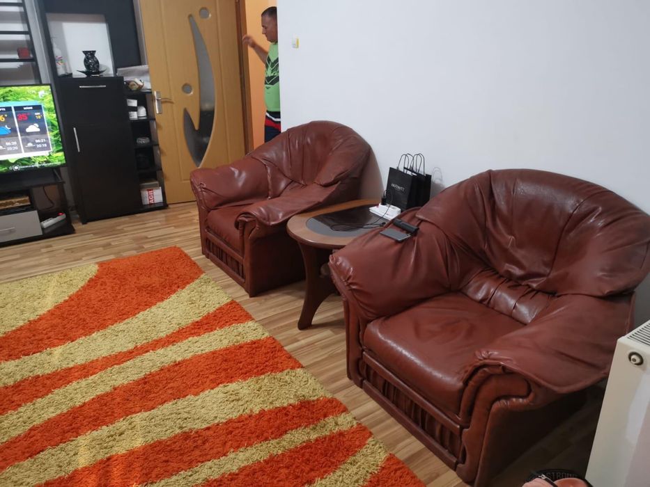 Inchiriez apartament 2 camere , micro 3, mobilat/utilat complet