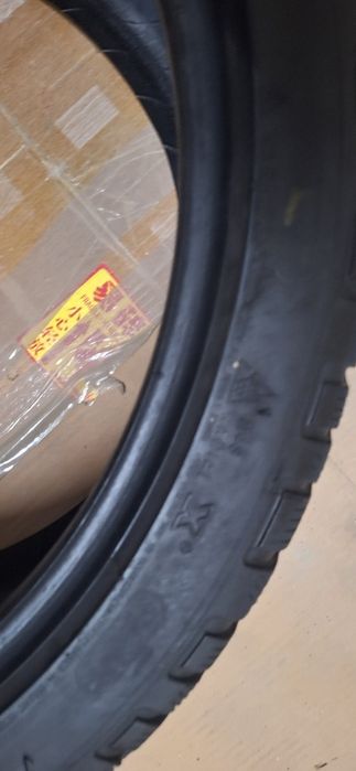 4 бр зимни гуми 255 35 19 Michelin & Sailun