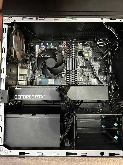 Acer Predator 3000 | i5-12400F, RTX 3060 12VRAM, 32RAM