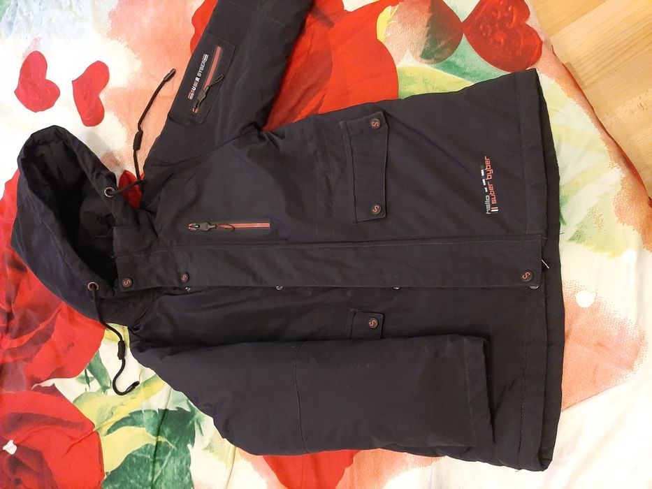 Продам куртку на мальчика