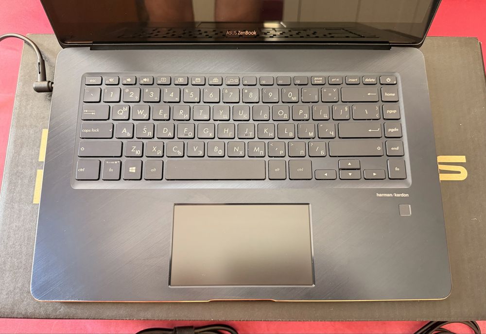 Лаптоп Asus ZenBook Pro 15, UX550GDX - 2 дисплея с тъч скрийн