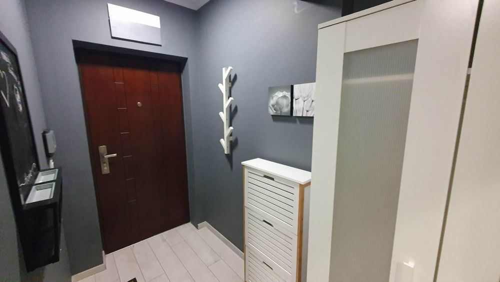 Дава се под наем Тристаен апартамент в Варна, Център - 90 кв.м за 716 € - Снимка #12