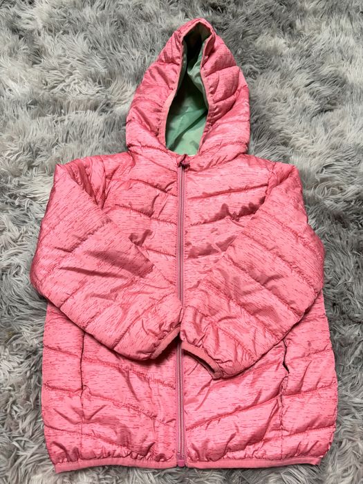 Geaca marimea 98 merge mai mult in state foarte buna