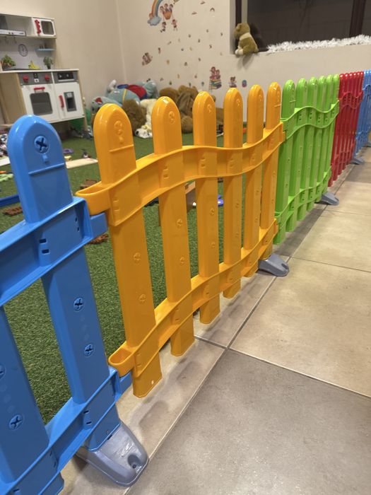 Оградка за занималня или детскикът