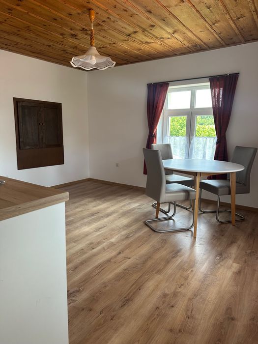 Къща за продажба в Средногорово с 810 кв.м. двор