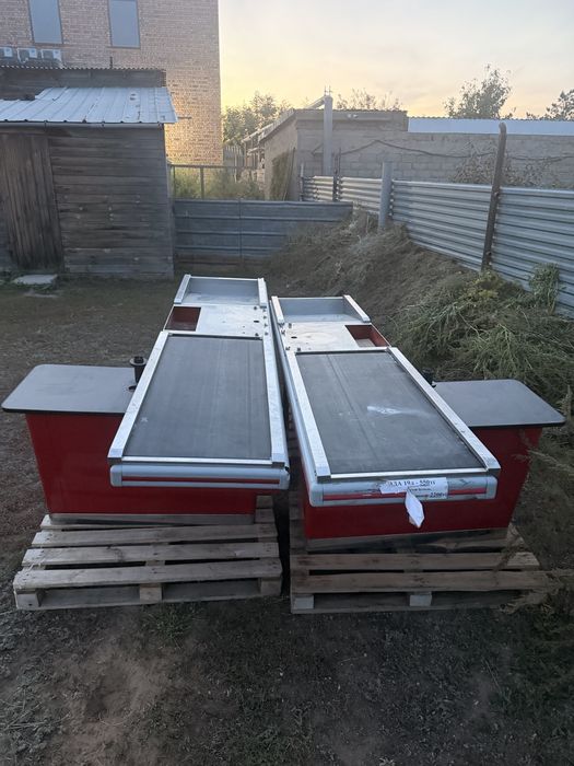 Продам Кассовый стол (с лентой)