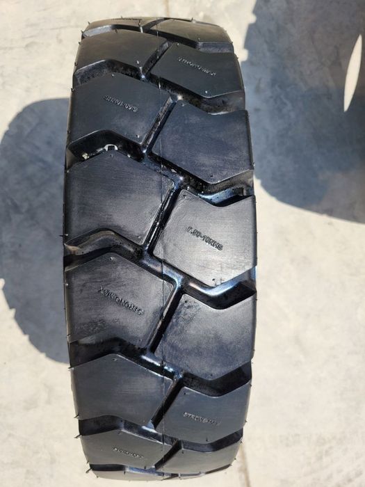 Шина для вилочных погрузчиков 6.50*10