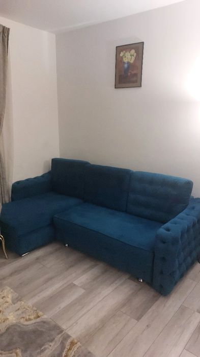 Vând Canapea-tip colțar