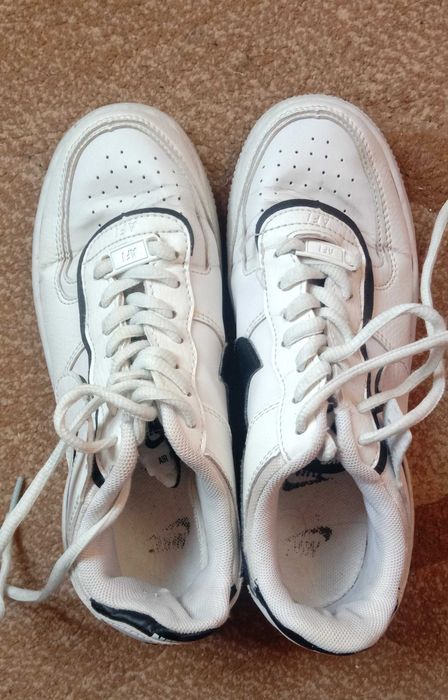 Кроссовки белые женские