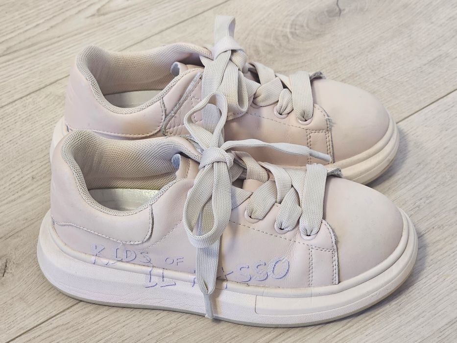 Sneakers fete 33 / pantofi + bonus adidasi