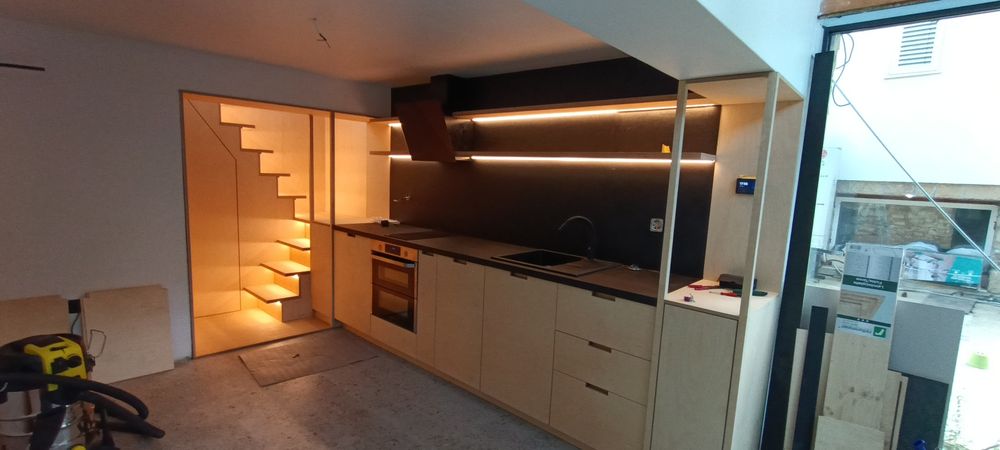 Мебели по поръчка